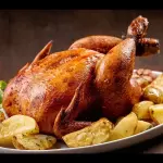 Frango, batata frita e farofa