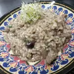 Risoto de Mignon ao Vinho e Azeitona