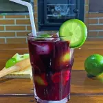 Caipira vinho com morango