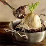 Brownie con helado