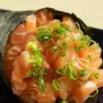TEMAKI SALMÃO CRU SEM ARROZ