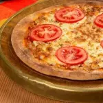 Atum com tomate