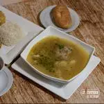 CALDO DE MANO DE RES