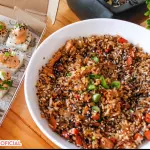 Yakimeshi de Carne y Pollo