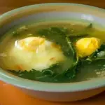 Sopa de huevos