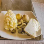 Choclo con Habas y Queso