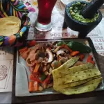 ALAMBRE con MOLCAJETE
