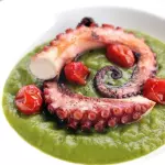 Pulpo Salteado con Salsa de Palta