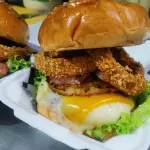 Hamburguesa hawaiana