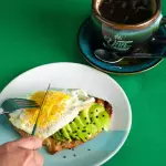 Tostón + Jugo + Café