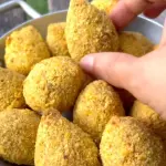 Porção de 6 mini Coxinhas de Frango