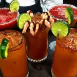 CLAMATO CON CAMARÓN