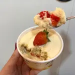 Bolo de Pote Ninho c/ Morango fresco