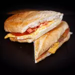 Emparedado de Jamón con queso