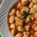 Nhoque ao sugo