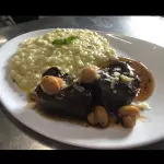 ESCALOPE AO MOLHO MADEIRA