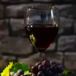 VINHO TINTO TAÇA