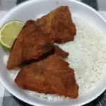 Filé de peixe empanado