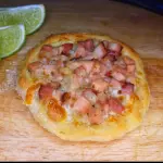 esfiha de bacon