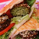 PAN PITA CON FALAFEL