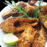 Peixe frito em posta