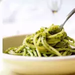 Massa ao pesto
