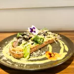 MONTADITO DE CHAMPIÑONES Y PESTO
