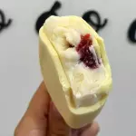 Picolé Ninho com Morango
