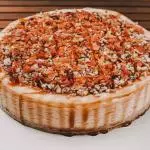 Cheesecake maple, tocino y nuez caramelizada