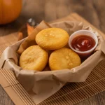 12 Mini Sopaipillas + 1 Salsa