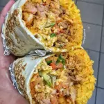 Creamy chicken Tinga burrito 😏