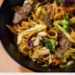 YAKISOBA DE CARNE