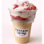 Café frío+ Fresas con crema