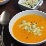Caldo de abóbora com gorgonzola