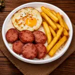 Ovo Frito com Linguiça