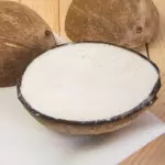 Helado de Coco en su Cascara