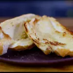 Pão com margarina na chapa