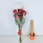 A018 Ramalhete simples de rosas