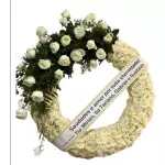 Coroa c/ desing coberta em rosas