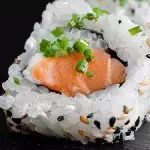 Uramaki Salmão