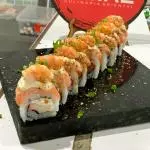 Uramaki Kani Especial • 10 Peças