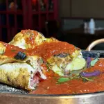 Calzone Mozzarella Calabresa