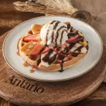 Waffle con helado