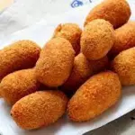 CROQUETE RECHEIO QUEIJO E ALHO
