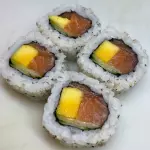 Uramaki Califórnia Salmão (5 peças)