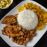 Arroz con Menestra y Pollo