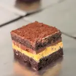 BOLO GELADO DE MARACUJÁ COM CHOCOLAT