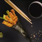 TEMAKI DE CANGREJO CROCANTE