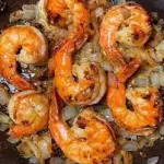 Camarones Encebollados
