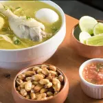 Caldo de gallina